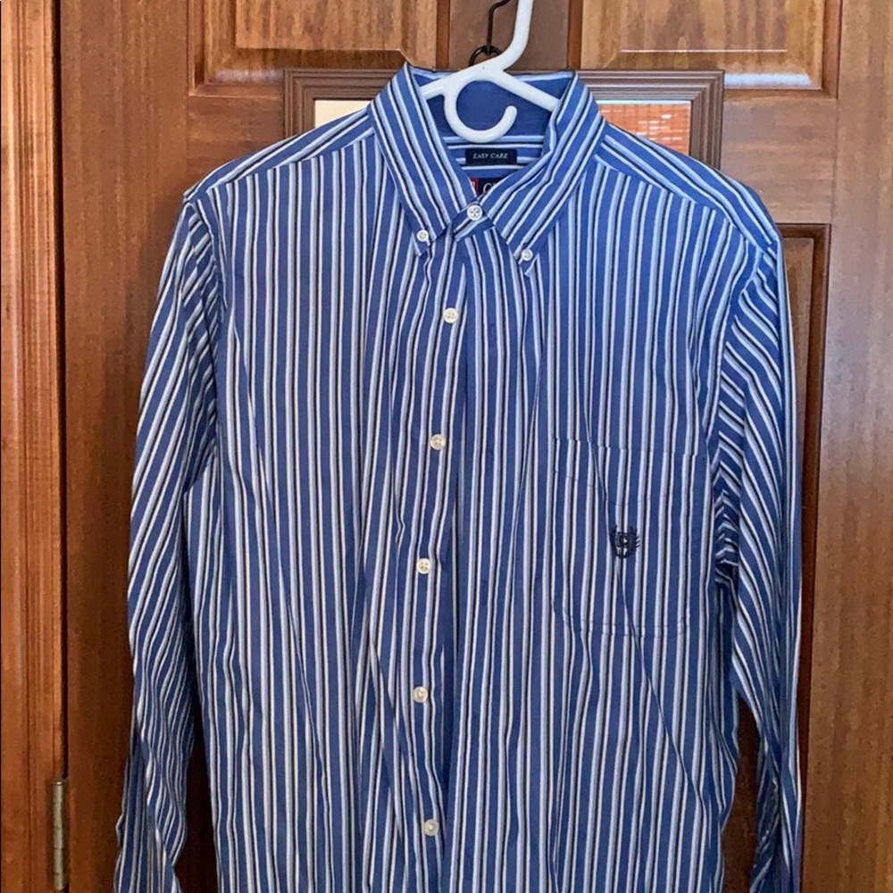 Men’s Chaps medium button down casual shirt